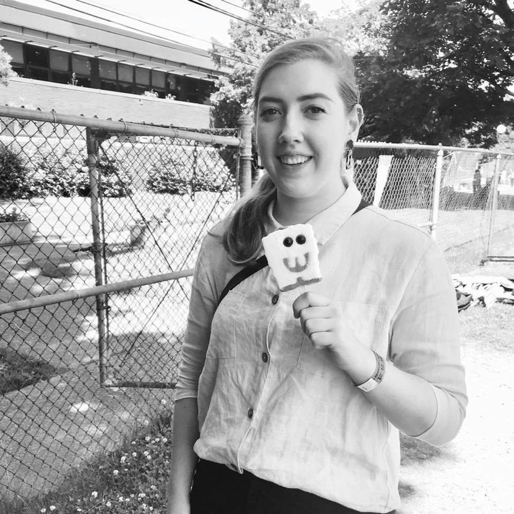 Meet your Posher, Chloe